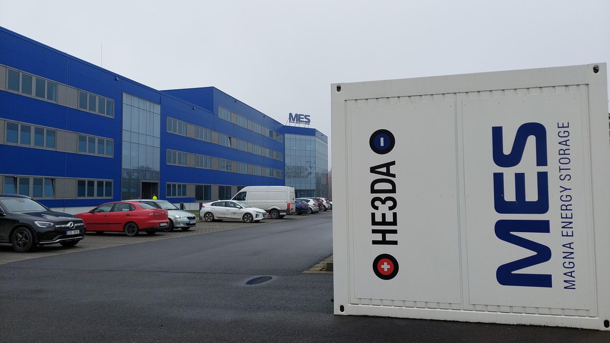 Bateriovému projektu HE3DA chybí kapitál, v sázce je miliarda od investorů